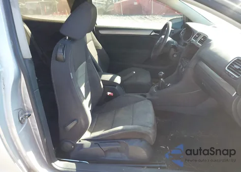 2013 Volkswagen Golf 2.5L 2-Door z USA, uszkodzony, nr VIN WVWAB7AJ3DW042468